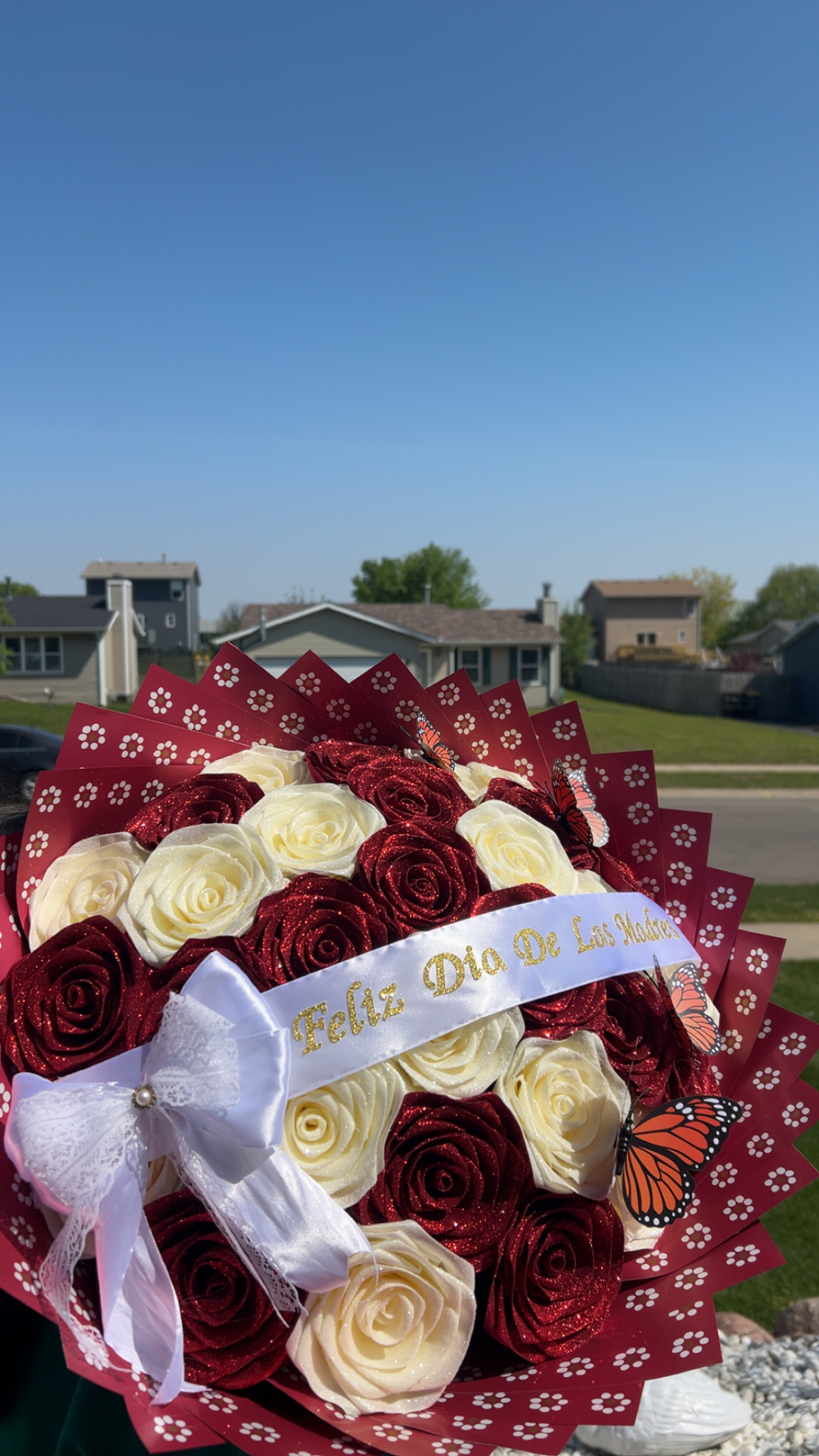 Red and cream rose bouquet close-up